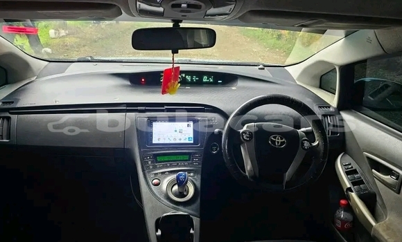 Buy Used Toyota Prius White Car in Labasa in Northern