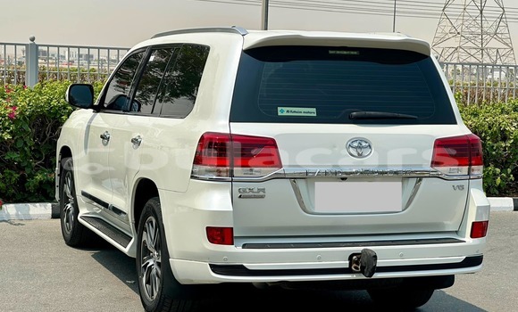 Buy Used Toyota Land Cruiser White Car in Komave in Western Buy Used Toyota Land Cruiser White Car in Komave in Western