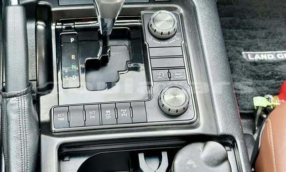 Buy Used Toyota Land Cruiser White Car in Komave in Western Buy Used Toyota Land Cruiser White Car in Komave in Western