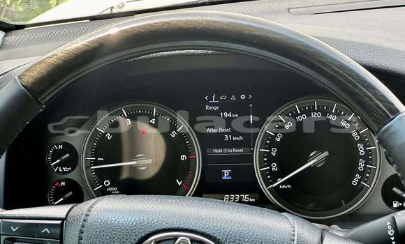 Buy Used Toyota Land Cruiser White Car in Komave in Western Buy Used Toyota Land Cruiser White Car in Komave in Western