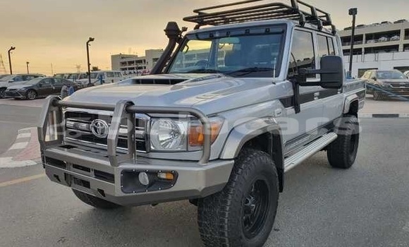 Buy Used Toyota Land Cruiser Silver Car in Nasoki in Eastern