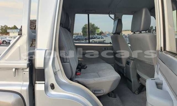 Buy Used Toyota Land Cruiser Silver Car in Nasoki in Eastern Buy Used Toyota Land Cruiser Silver Car in Nasoki in Eastern