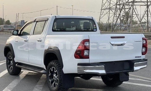 Buy Used Toyota Hilux White Car in Suva in Central Buy Used Toyota Hilux White Car in Suva in Central