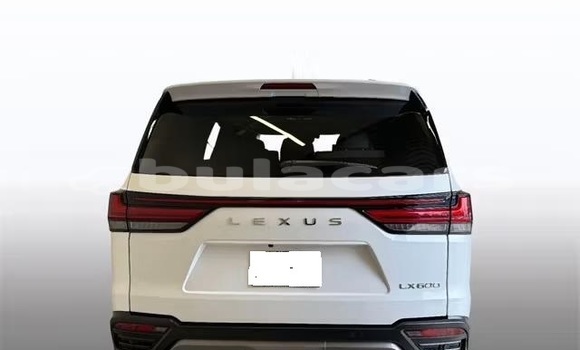 Acheter Occasion Voiture Lexus LX Blanc à Suva, Central Acheter Occasion Voiture Lexus LX Blanc à Suva, Central