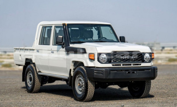 Buy Used Toyota Land Cruiser White Car in Suva in Central Buy Used Toyota Land Cruiser White Car in Suva in Central