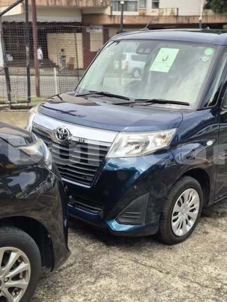 Big with watermark toyota alphard western ba 13869