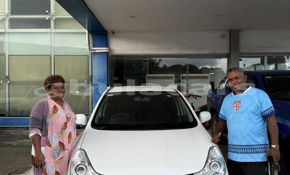 Acheter Occasion Voiture Nissan Wingroad Blanc à Suva, Central