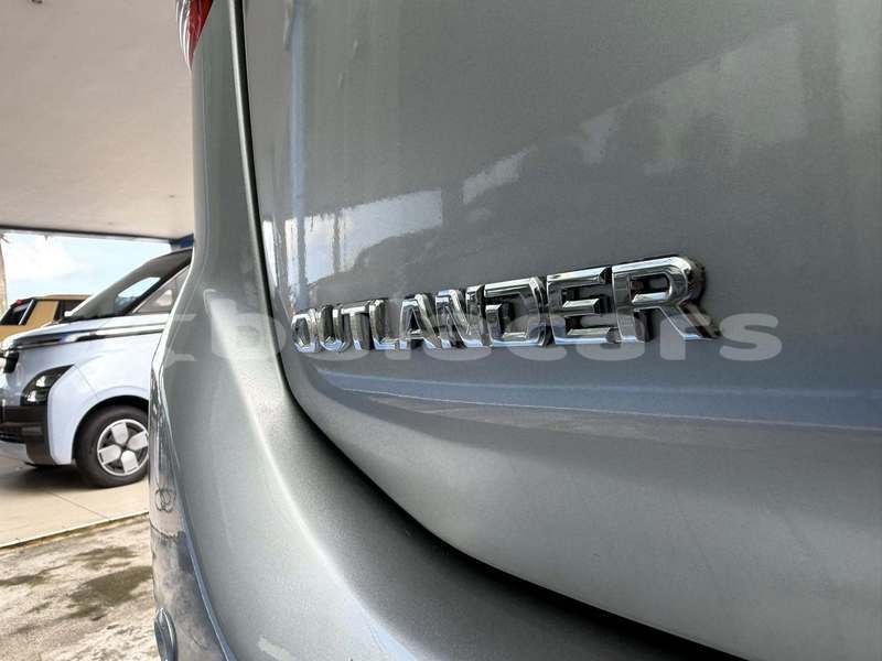 Big with watermark mitsubishi outlander central suva 14173
