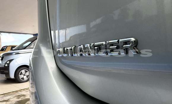 Buy Used Mitsubishi Outlander Grey Car in Suva in Central Buy Used Mitsubishi Outlander Grey Car in Suva in Central