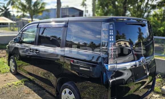 Acheter Occasion Voiture Toyota Voxy Noir à Suva, Central Acheter Occasion Voiture Toyota Voxy Noir à Suva, Central