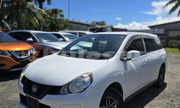 Buy Used Nissan NV200 White Car in Komave in Western