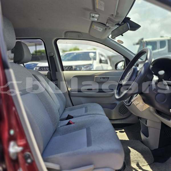 Big with watermark toyota passo central suva 14190