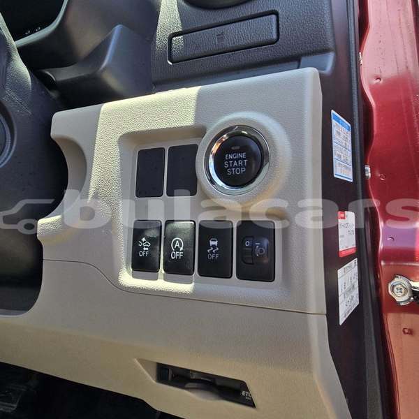 Big with watermark toyota passo central suva 14190