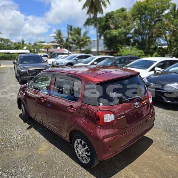 Big with watermark toyota passo central suva 14190