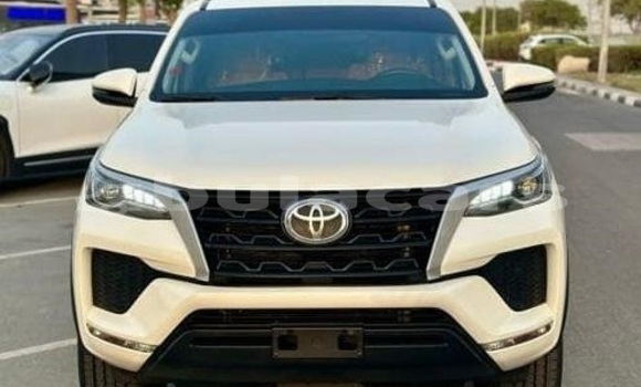 Buy Used Toyota Fortuner White Car in Suva in Central Buy Used Toyota Fortuner White Car in Suva in Central