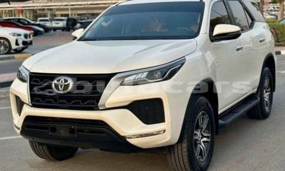 Buy Used Toyota Fortuner White Car in Suva in Central Buy Used Toyota Fortuner White Car in Suva in Central