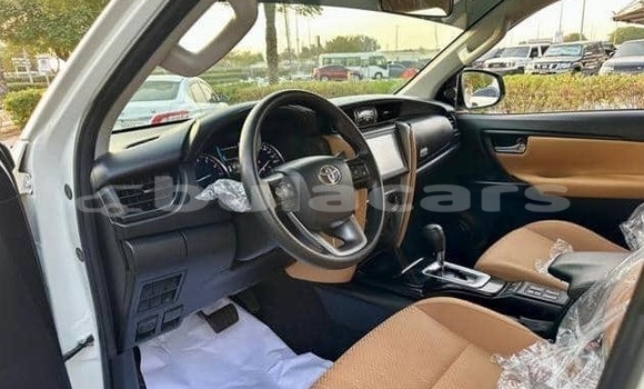 Buy Used Toyota Fortuner White Car in Suva in Central Buy Used Toyota Fortuner White Car in Suva in Central