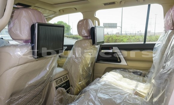 Buy Used Toyota Land Cruiser White Car in Suva in Central Buy Used Toyota Land Cruiser White Car in Suva in Central