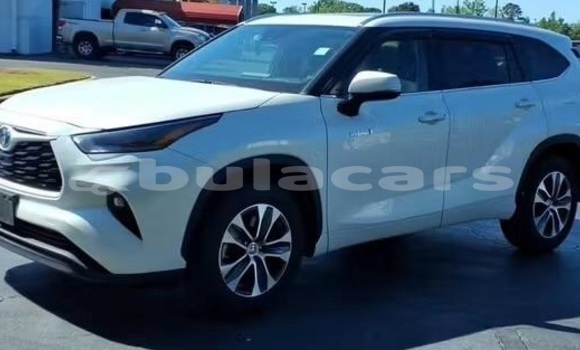 Buy Used Toyota Highlander White Car in Suva in Central Buy Used Toyota Highlander White Car in Suva in Central