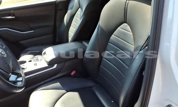 Buy Used Toyota Highlander White Car in Suva in Central Buy Used Toyota Highlander White Car in Suva in Central