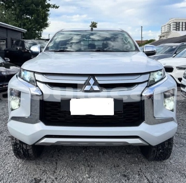 Big with watermark mitsubishi l200 central suva 15496