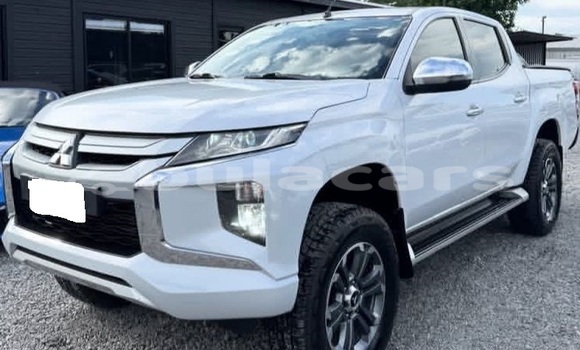 Buy Used Mitsubishi L200 White Car in Suva in Central Buy Used Mitsubishi L200 White Car in Suva in Central