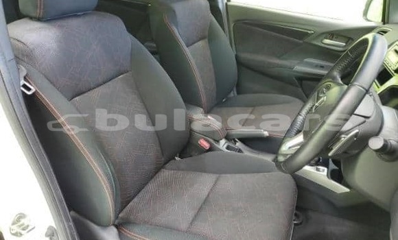 Buy Used Honda Fit White Car in Suva in Central Buy Used Honda Fit White Car in Suva in Central