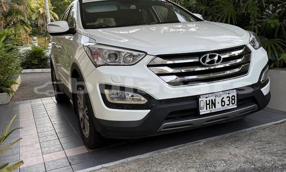 Buy Used Hyundai Santa Fe White Car in Suva in Central