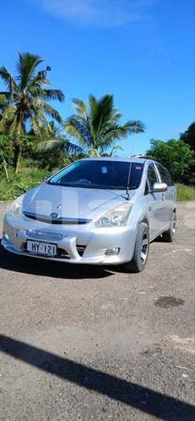 Big with watermark toyota vitz western ba 17585