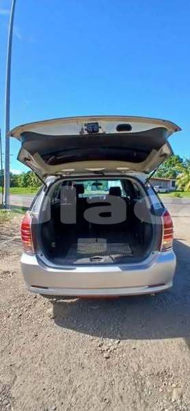 Big with watermark toyota vitz western ba 17585