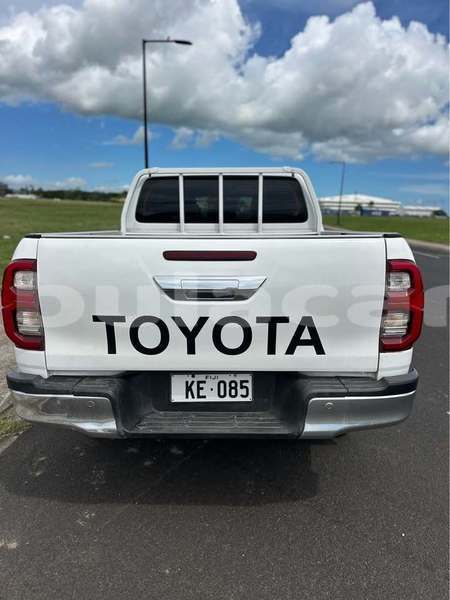 Big with watermark toyota hiluxe revo central suva 17758