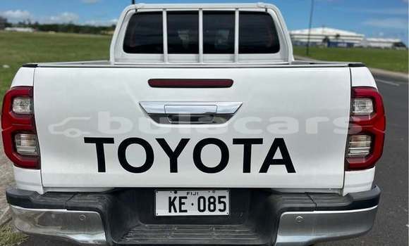 Buy Used Toyota Hiluxe Revo White Car in Suva in Central Buy Used Toyota Hiluxe Revo White Car in Suva in Central