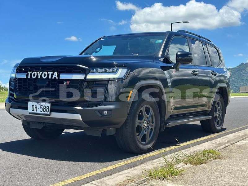 Big with watermark toyota land cruiser prado central suva 17764