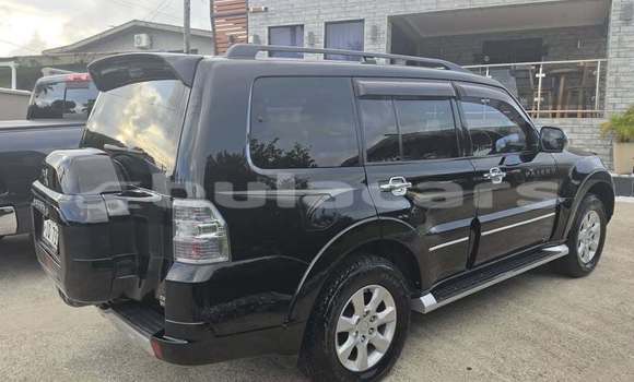 Buy Used Mitsubishi Pajero Black Car in Suva in Central