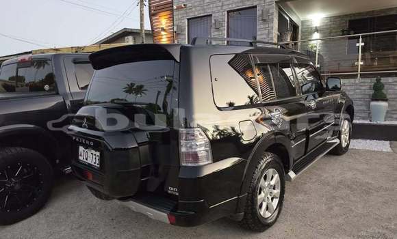 Acheter Occasion Voiture Mitsubishi Pajero Noir à Suva, Central Acheter Occasion Voiture Mitsubishi Pajero Noir à Suva, Central