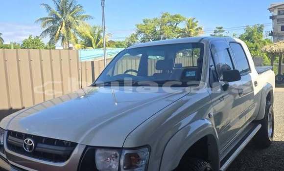Buy Used Toyota Hilux White Car in Suva in Central