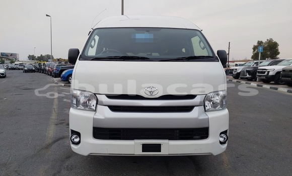 Acheter Occasion Voiture Toyota Hiace Blanc à Korovou, Central