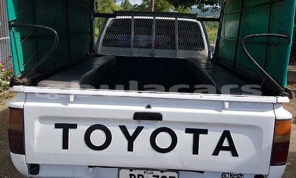 Buy Used Toyota Hilux White Car in Nadi in Western Buy Used Toyota Hilux White Car in Nadi in Western