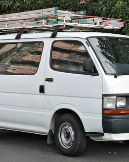 Thumb hiace